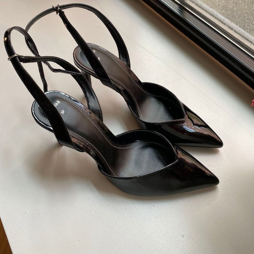 BERSHKA Size 6.5 Black Faux Patent Leather Slingbacks!